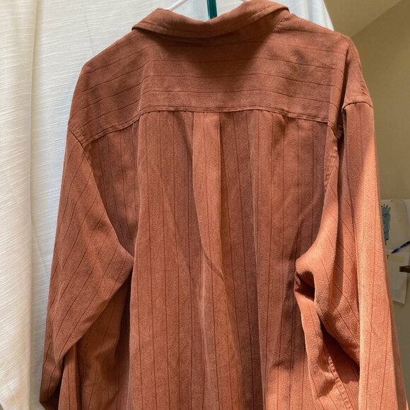 Croft and Barrow Brushed Button Down Shirt. - Picture 2 of 3